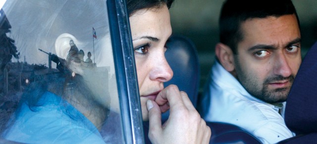 Bombalar Altında Fotoğrafı