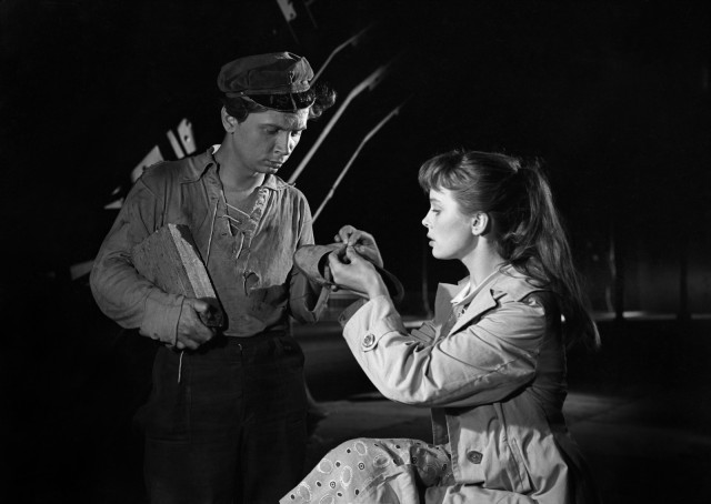 Pelnia Nad Glowami Fotoğrafı