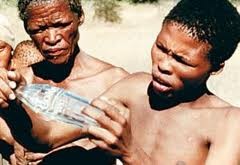 Tanrılar Çıldırmış Olmalı Fotoğrafı