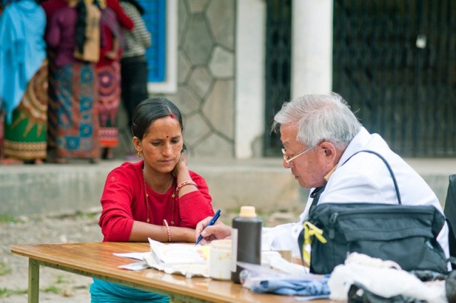 Calling 3: Himalayan Schweitzer Fotoğrafı