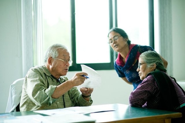 Calling 3: Himalayan Schweitzer fotoğrafı
