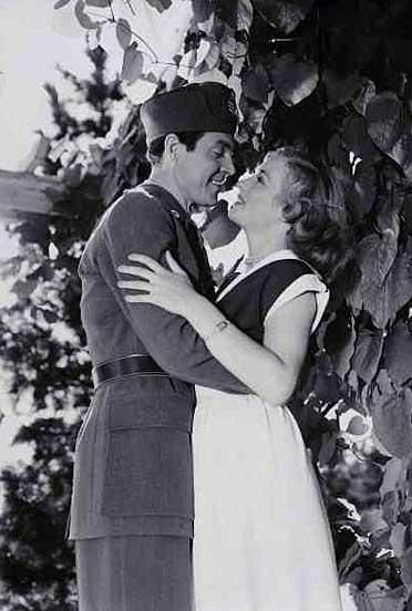 Kärleken Segrar fotoğrafı