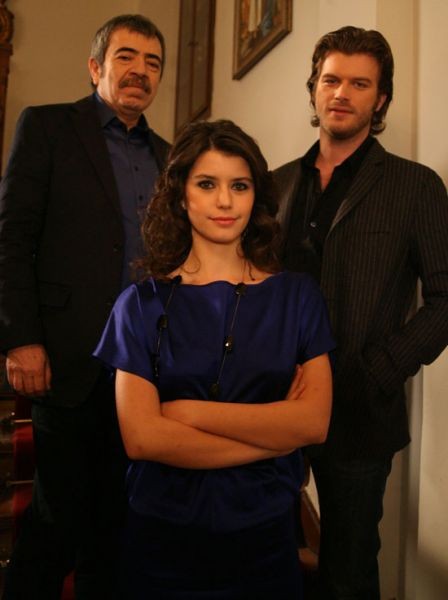 Aşk-ı Memnu Fotoğrafı