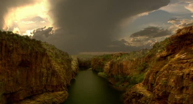 Timsah: Nehrin Dişleri fotoğrafı