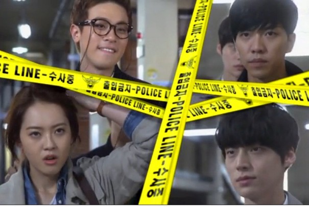 Etrafın Sarıldı Fotoğrafı