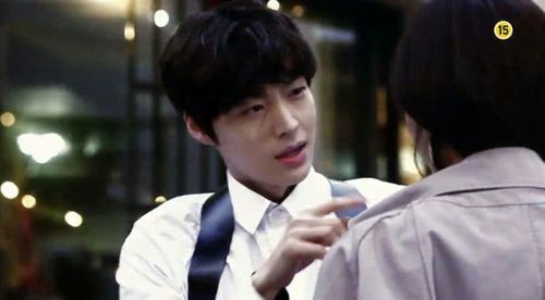 Etrafın Sarıldı Fotoğrafı