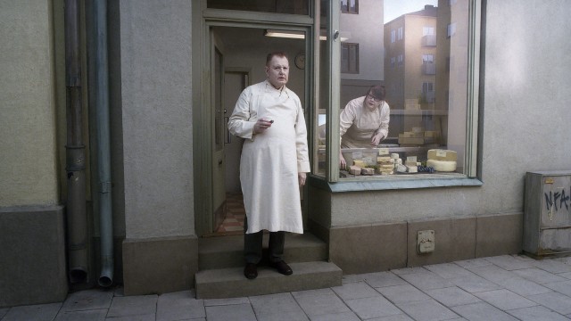 İnsanları Seyreden Güvercin fotoğrafı