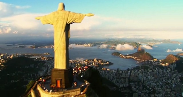 Falcon Rising Fotoğrafı