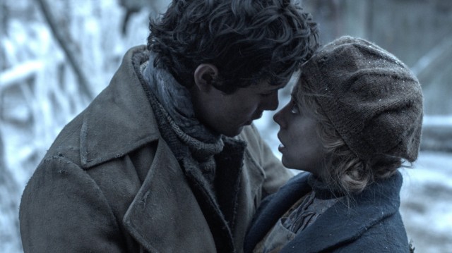 Ashes in the Snow Fotoğrafı