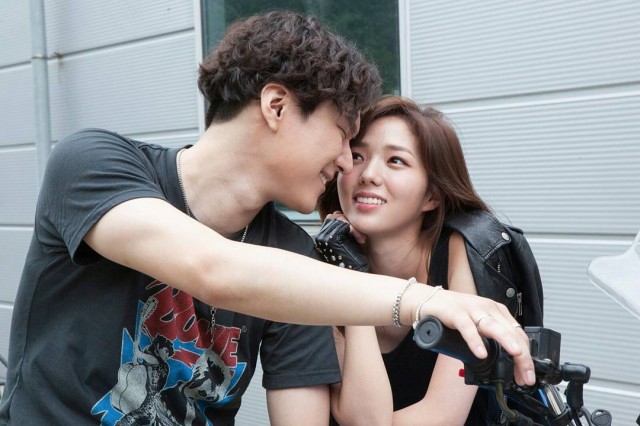 Strongest Deliveryman Fotoğrafı