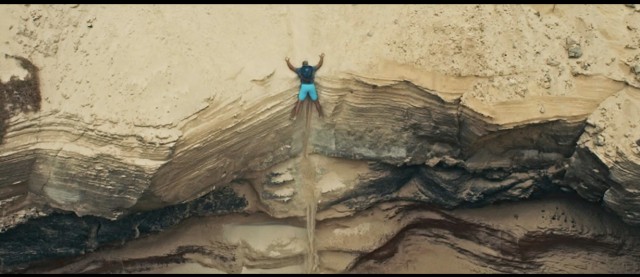 Solo: Alone Fotoğrafı