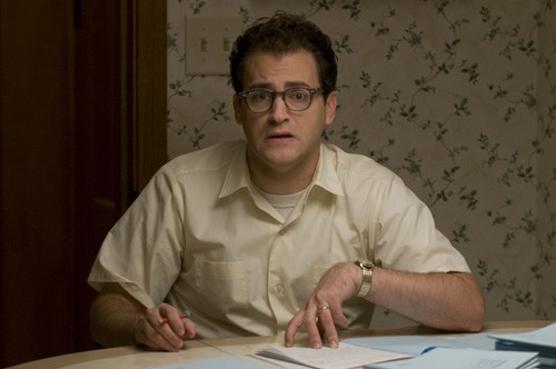 Ciddi Bir Adam fotoğrafı