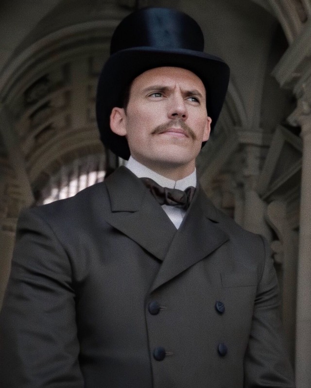 Enola Holmes fotoğrafı