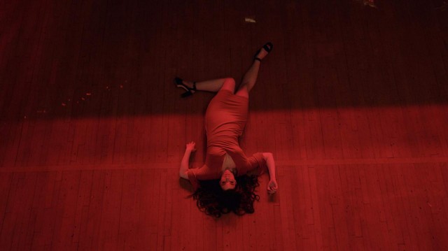 Dying for the Crown Fotoğrafı