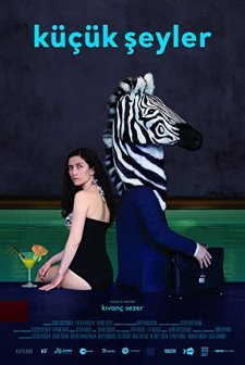 Küçük Şeyler (2019) afişi