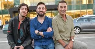 Aykut Enişte 2 fotoğrafı