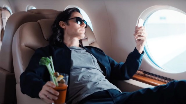 WeCrashed fotoğrafı