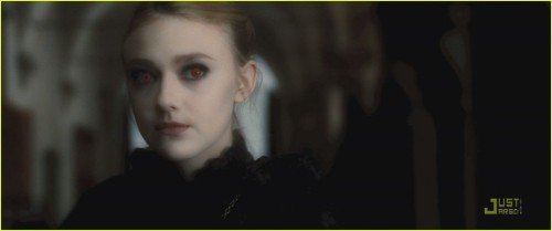 Alacakaranlık Efsanesi: Yeni Ay Fotoğrafı