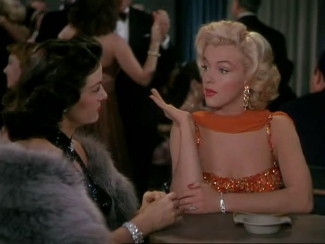 Erkekler Sarışınları Sever Fotoğrafı