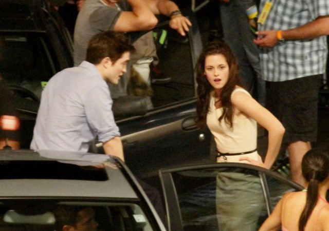 Alacakaranlık Efsanesi: Şafak Vakti Bölüm 1 Fotoğrafı