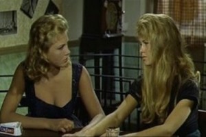 ...Ve Tanrı Kadını Yarattı fotoğrafı