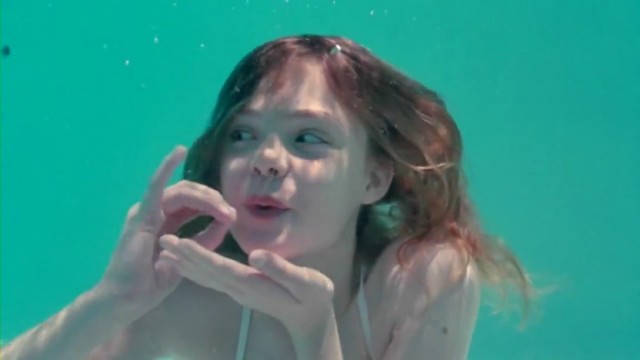 Başka Bir Yerde Fotoğrafı