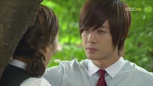 Erkekler Çiçeklerden Önce Gelir Fotoğrafı