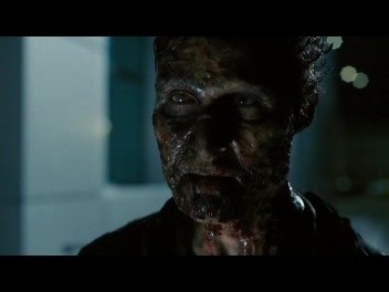 Yaşayan ölülerin Dönüşü 4 fotoğrafı