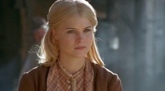 Love Takes Wing Fotoğrafı