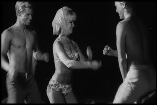 The Beach Girls And The Monster fotoğrafı