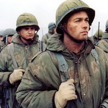 Iluminados Por El Fuego Fotoğrafı