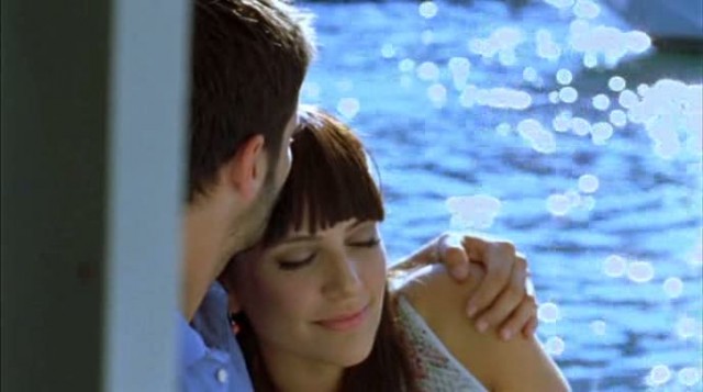 Aşk Geliyorum Demez fotoğrafı