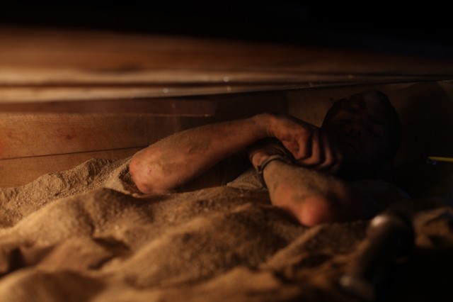 Toprak Altında Fotoğrafı