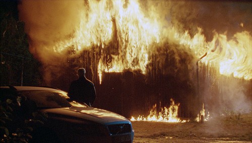 Ateşle Oynayan Kız Fotoğrafı