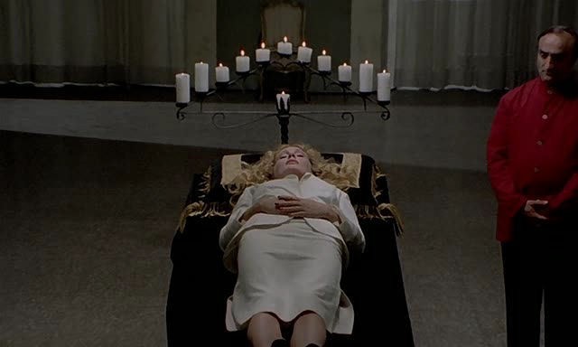 A Girl For Satan Fotoğrafı