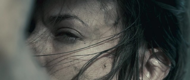 Mezarına Tüküreceğim Fotoğrafı