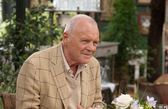 Uzun Boylu Esmer Adam Fotoğrafı