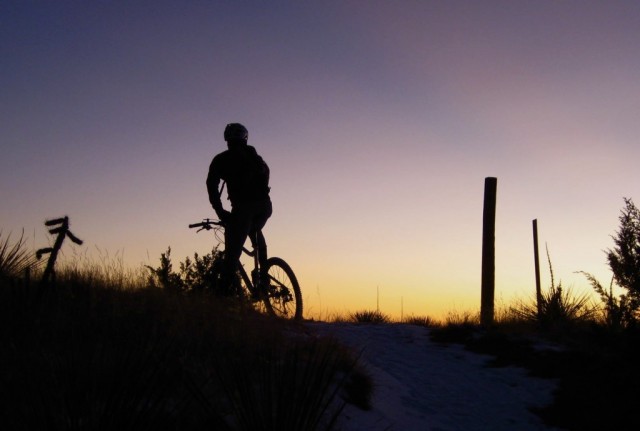 Rubber Side Down fotoğrafı