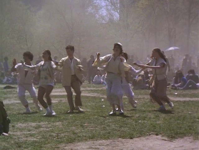 Bırak Güneş İçeri Girsin Fotoğrafı