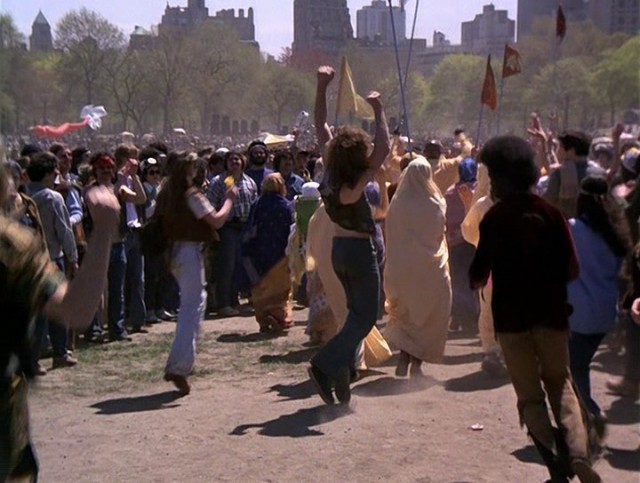 Bırak Güneş İçeri Girsin Fotoğrafı