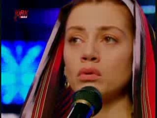 Hırçın Kız Kadife Fotoğrafı