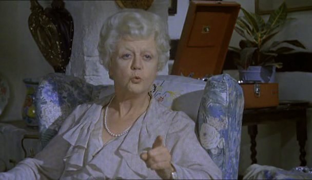 Ve Ayna Kırıldı Fotoğrafı