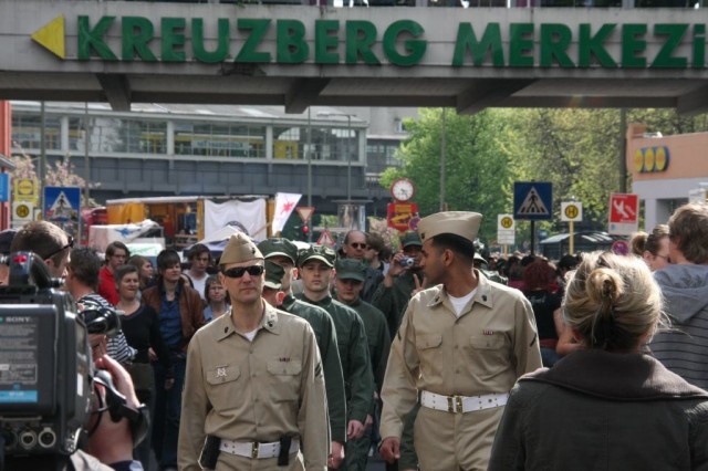 Another Glorious Day Fotoğrafı