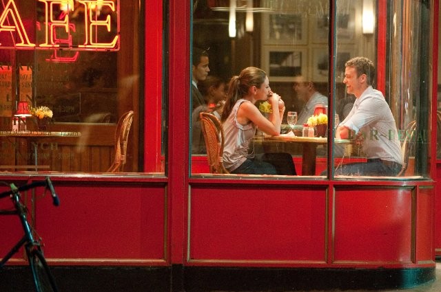 Arkadaştan Öte Fotoğrafı