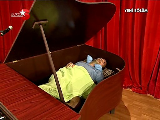 Komedi Dükkanı Fotoğrafı