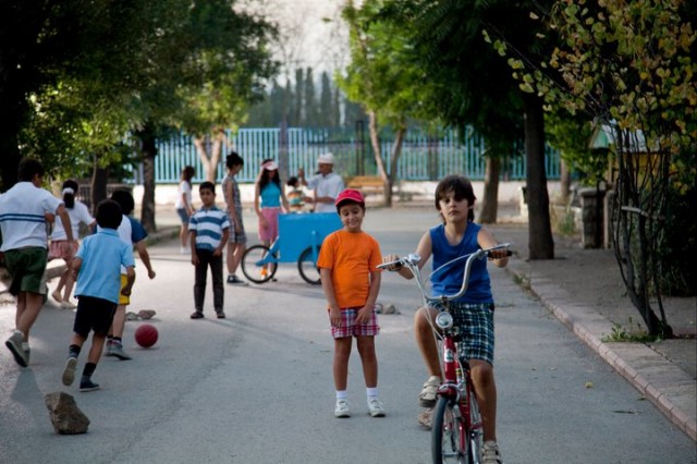 Aşk Tesadüfleri Sever Fotoğrafı
