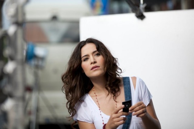 Aşk Tesadüfleri Sever Fotoğrafı