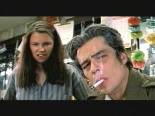 Silahların Gölgesinde Fotoğrafı