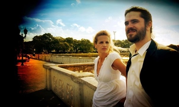 Solos En La Ciudad fotoğrafı