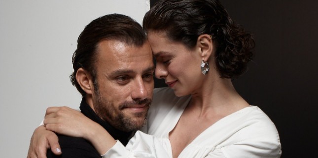 Özge Özpirinçci ve Salih Bademci, Yeni Dizi "Sakıncalı" İle Tekrar Bir Arada!